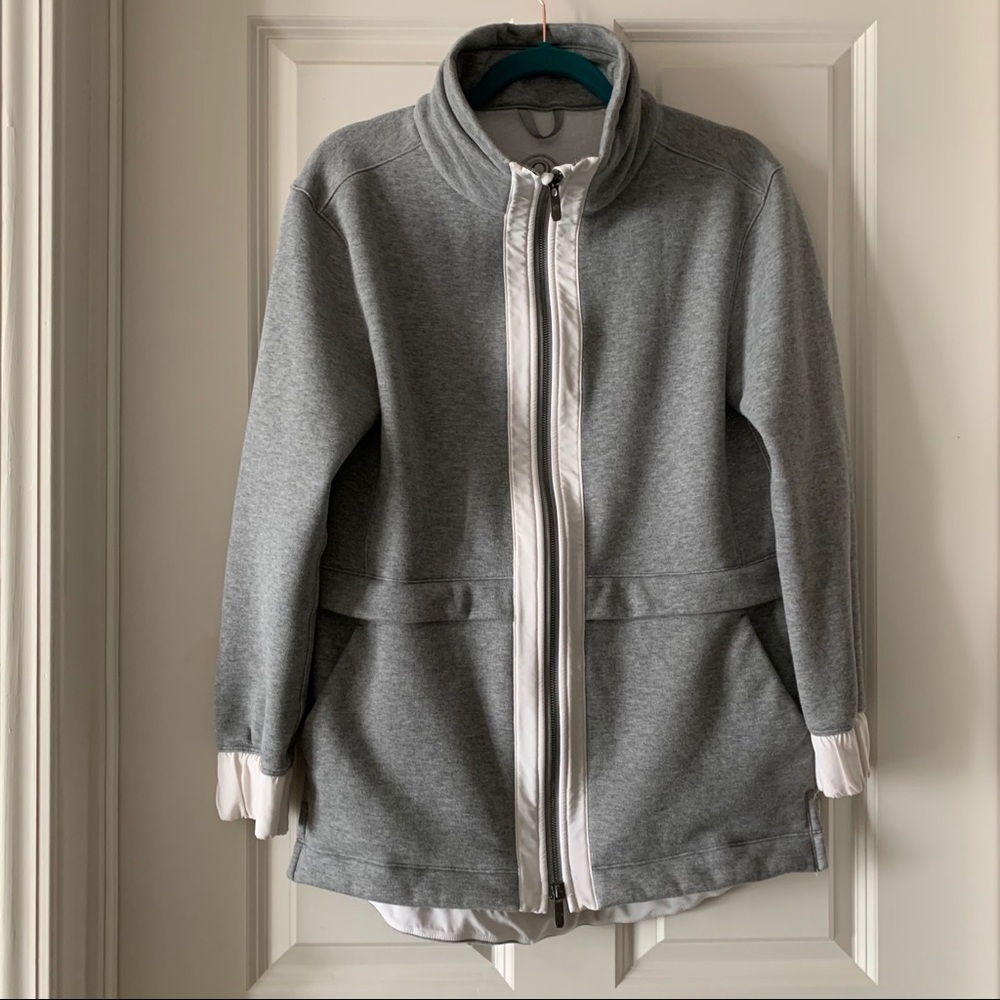 Lululemon Light as Warmth Jacket size 8/M